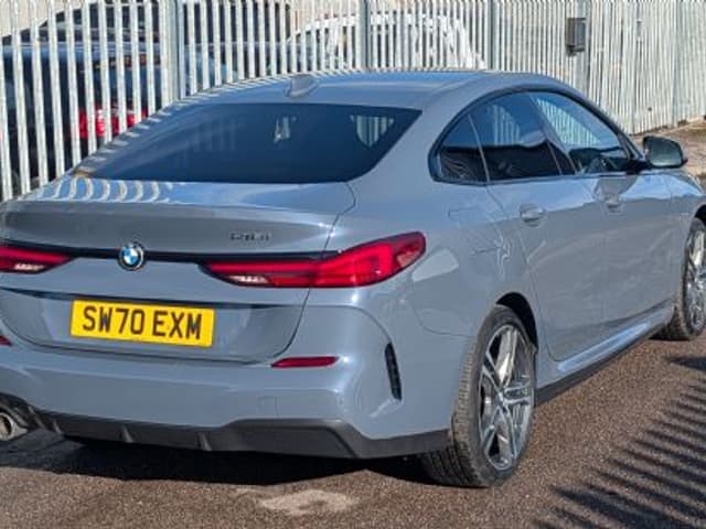2020 BMW 218i, photo 2