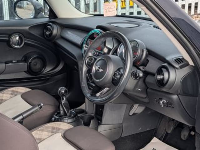 2016 MINI Cooper D, photo 3