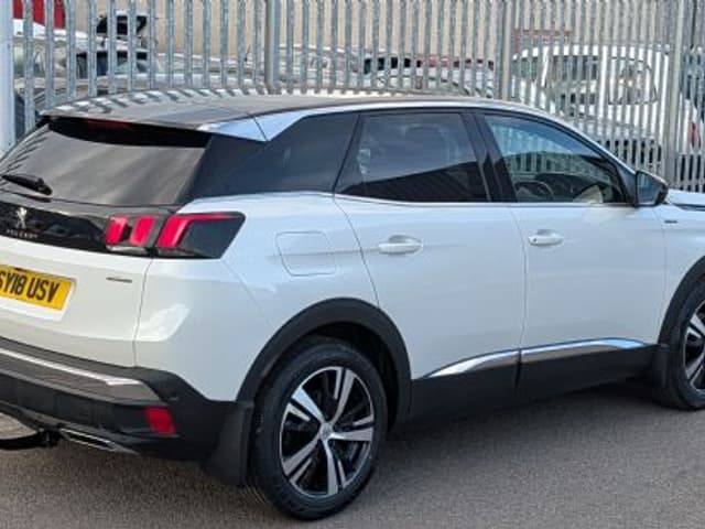 2018 Peugeot 3008, photo 2